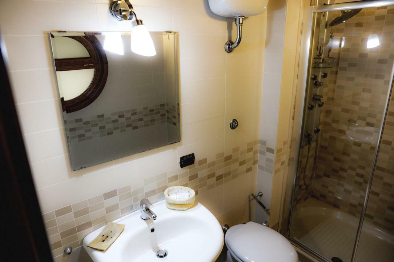 Spicchi Di Sole Bed and Breakfast Napoli Esterno foto