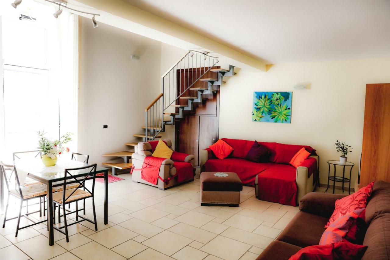 Spicchi Di Sole Bed and Breakfast Napoli Esterno foto